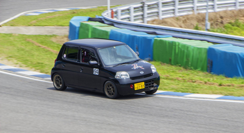 Illustration for article titled Few pics from a keicar race at Kota Circuit today...